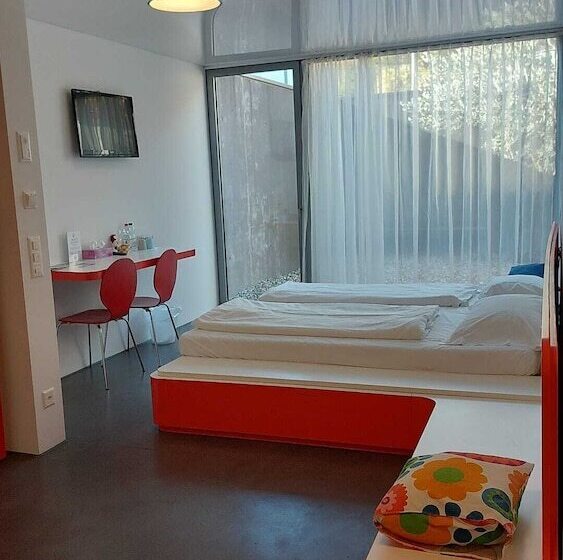 Chromotel Self Check In