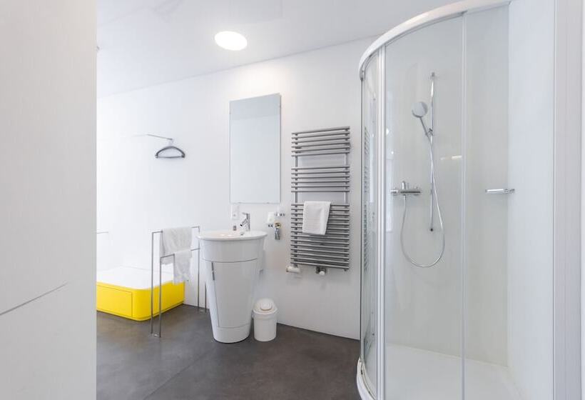 Chromotel Self Check In