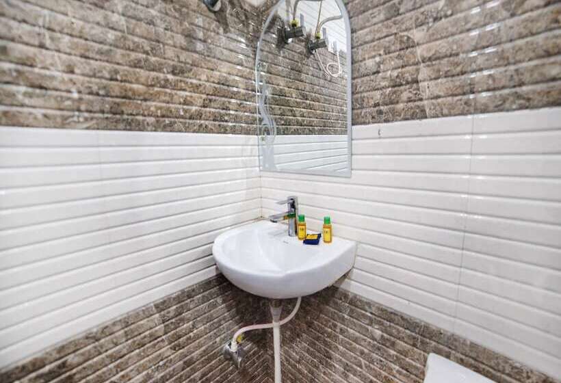 Fabhotel Glorify Stay