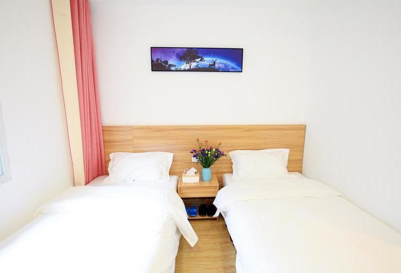 Global Village River View Hostel