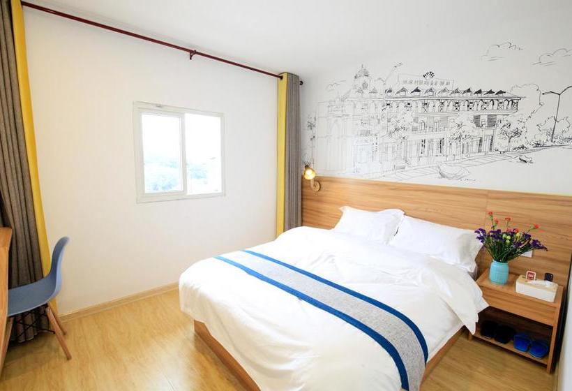 Global Village River View Hostel