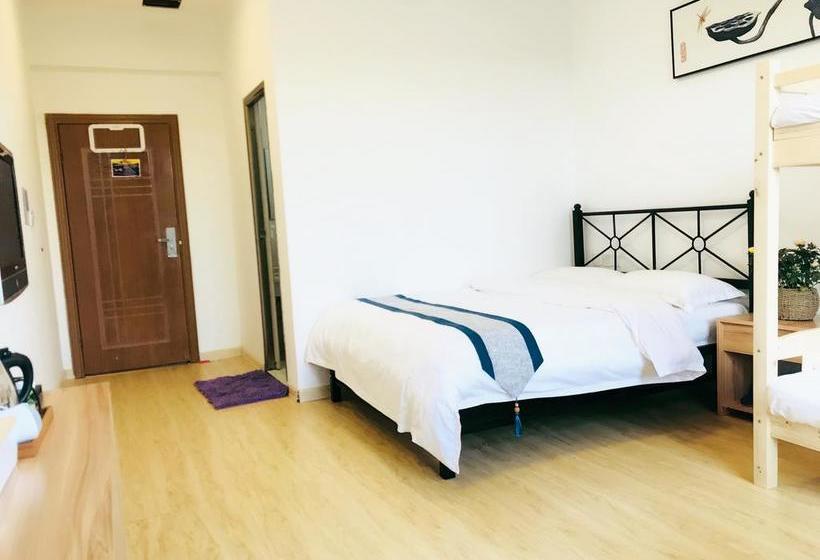 Global Village River View Hostel