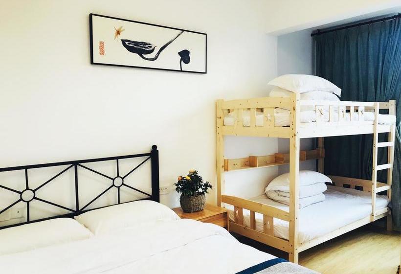 Global Village River View Hostel