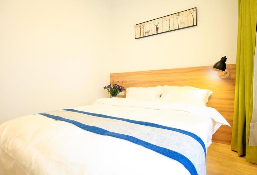 Global Village River View Hostel