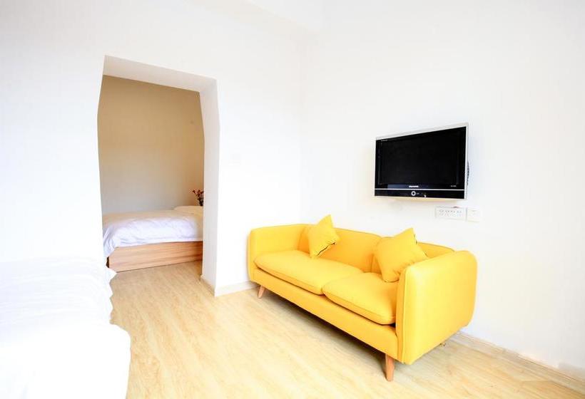 Global Village River View Hostel