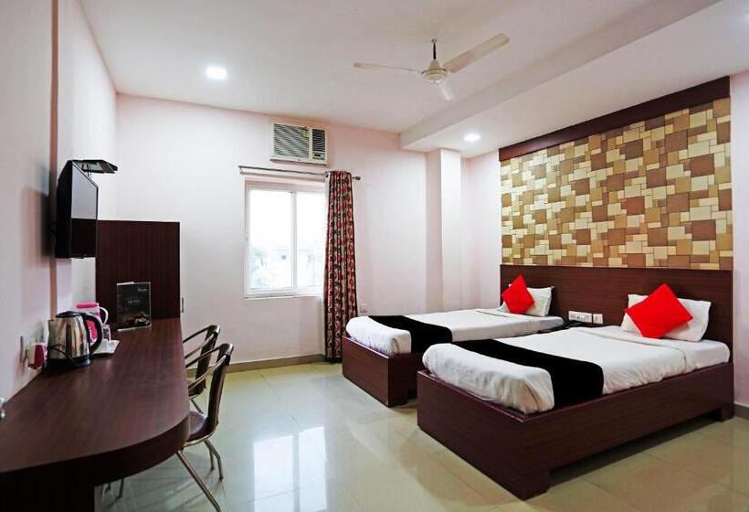 Отель Townhouse Best Inn