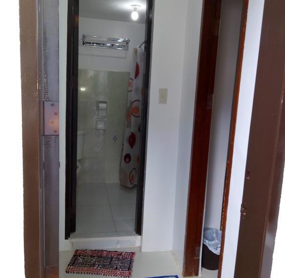 هتل Chelle S Apartelle  Inn