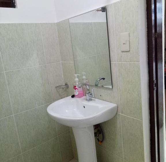 هتل Chelle S Apartelle  Inn