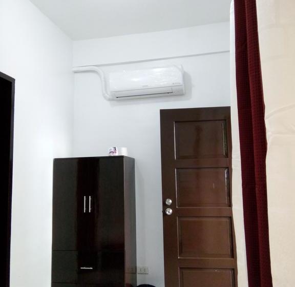 هتل Chelle S Apartelle  Inn