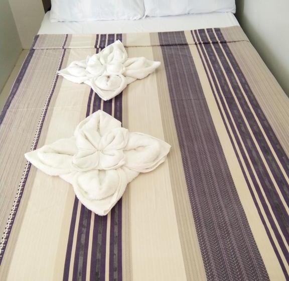 هتل Chelle S Apartelle  Inn