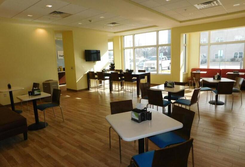 호텔 Days Inn & Suites By Wyndham Kearney Ne