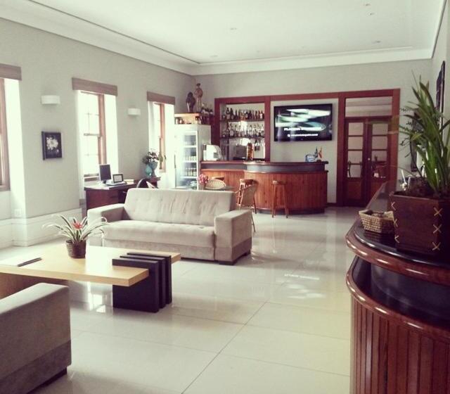 Отель Dominguez Plaza