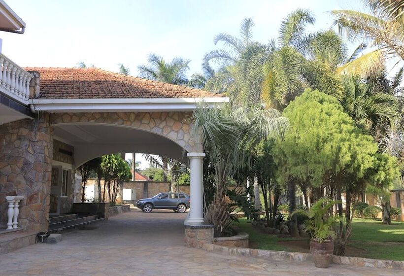 هتل Entebbe Palm