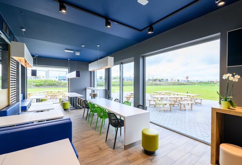 ホテル Ibis Budget Oostende Airport