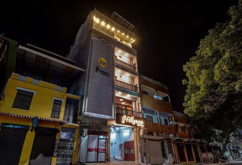 Itsy Hotels Prakasam Residency