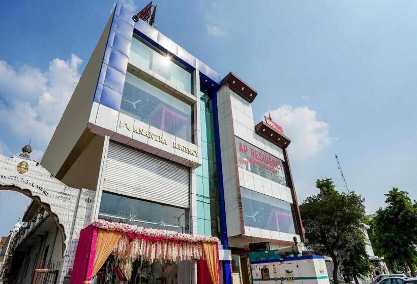 Hotel Oyo 10916 Aashirwad Residency