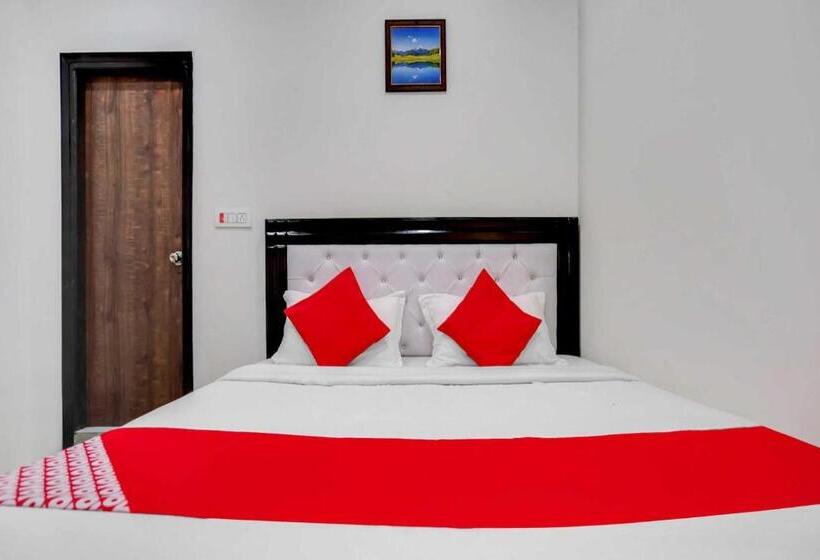 Hotel Oyo 10916 Aashirwad Residency