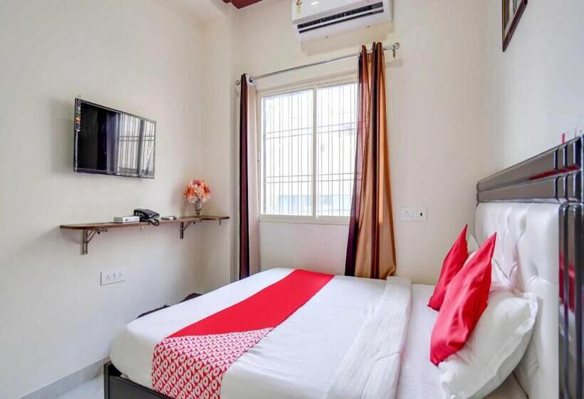 Hotel Oyo 10916 Aashirwad Residency