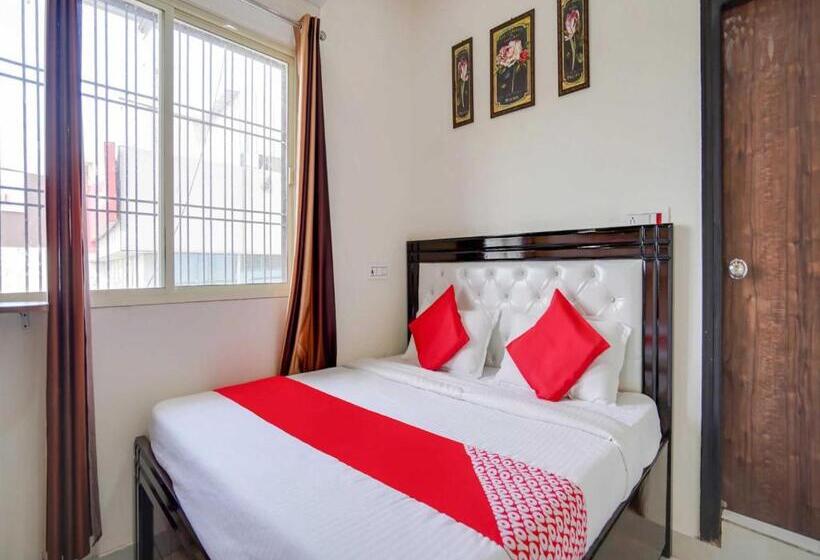Hotel Oyo 10916 Aashirwad Residency