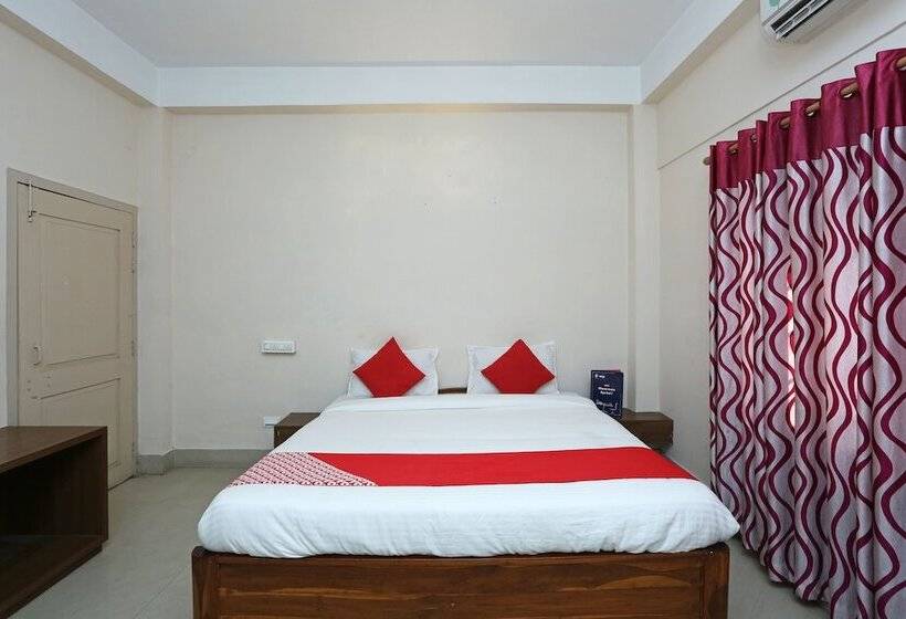 هتل Oyo 5518 Near Beltola