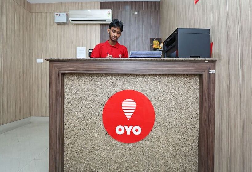 هتل Oyo 5518 Near Beltola
