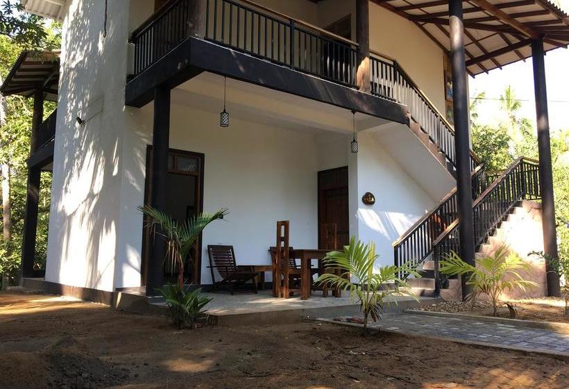 Hotel Peacock Riverside