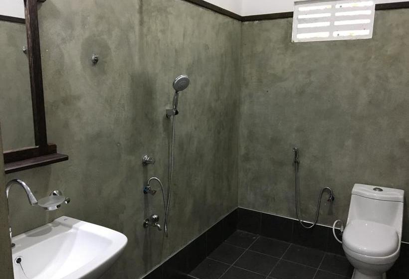 Hotel Peacock Riverside