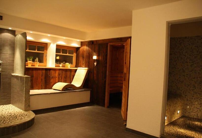 ホテル Pension Schusterpeter