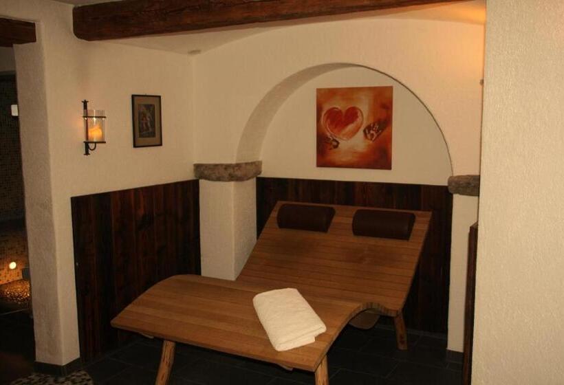 ホテル Pension Schusterpeter