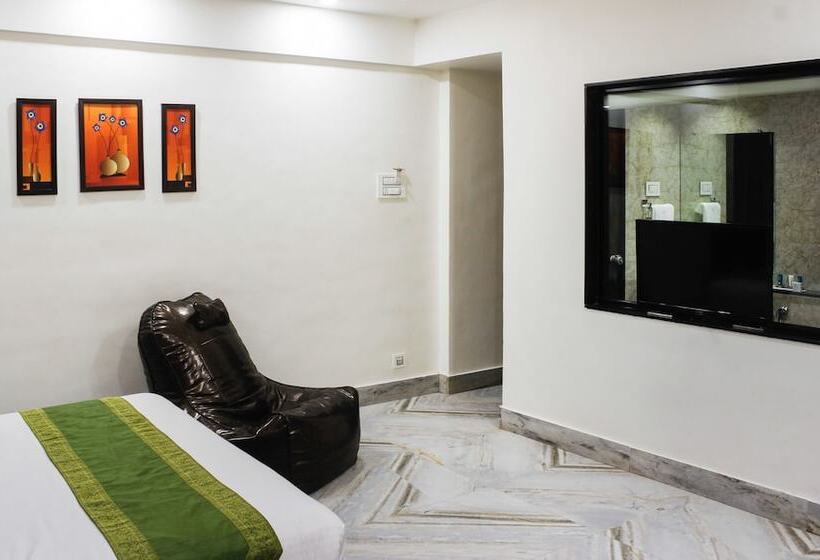 Отель Indralok Inn