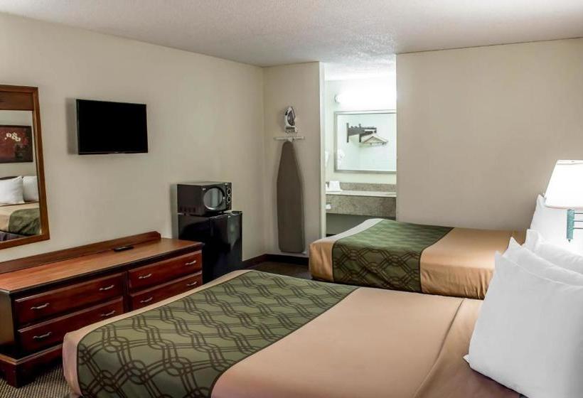 בית מלון כפרי Rodeway Inn