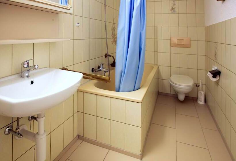 בית מלון כפרי Rotes Kreuz