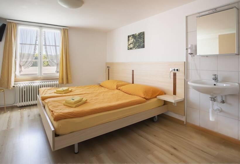 בית מלון כפרי Rotes Kreuz