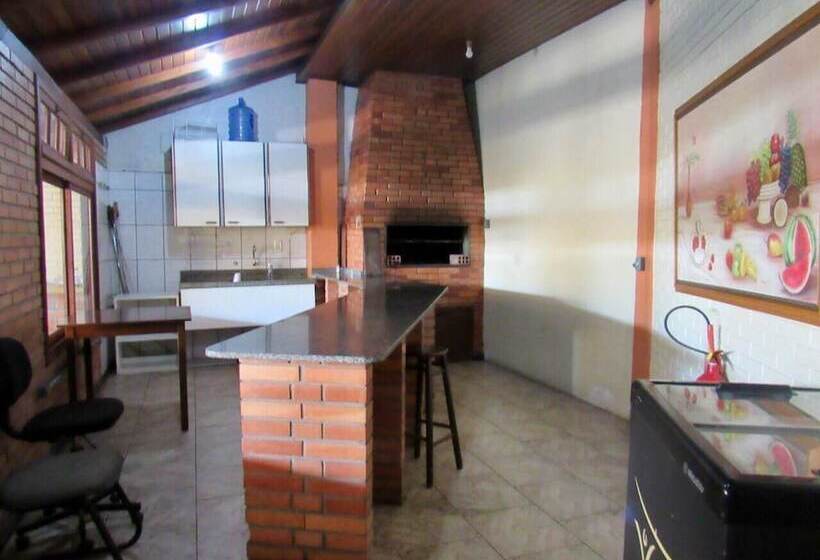 בית מלון כפרי Sulmare