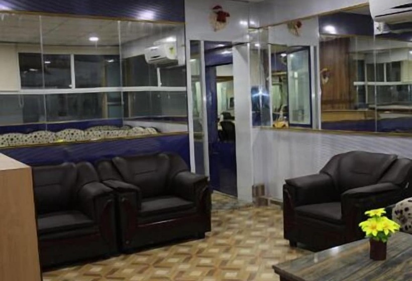 Отель Suradeep Residency