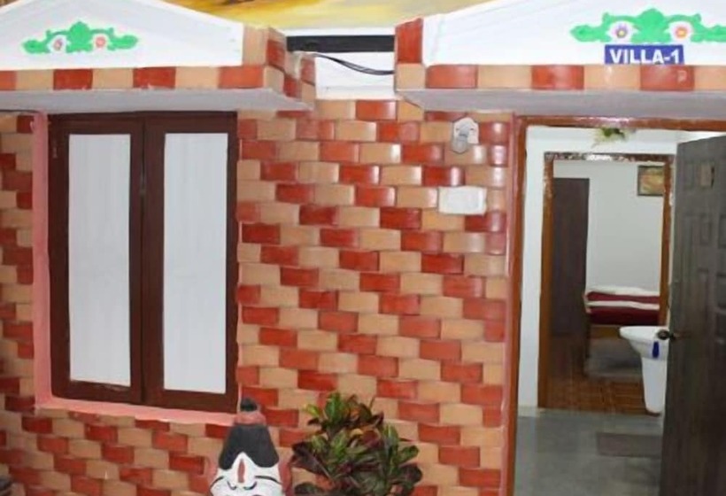 Отель Suradeep Residency