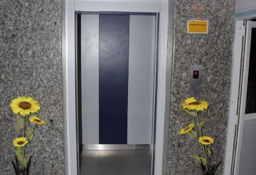 Отель Suradeep Residency