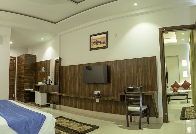 Отель Winsome Resort & Spa