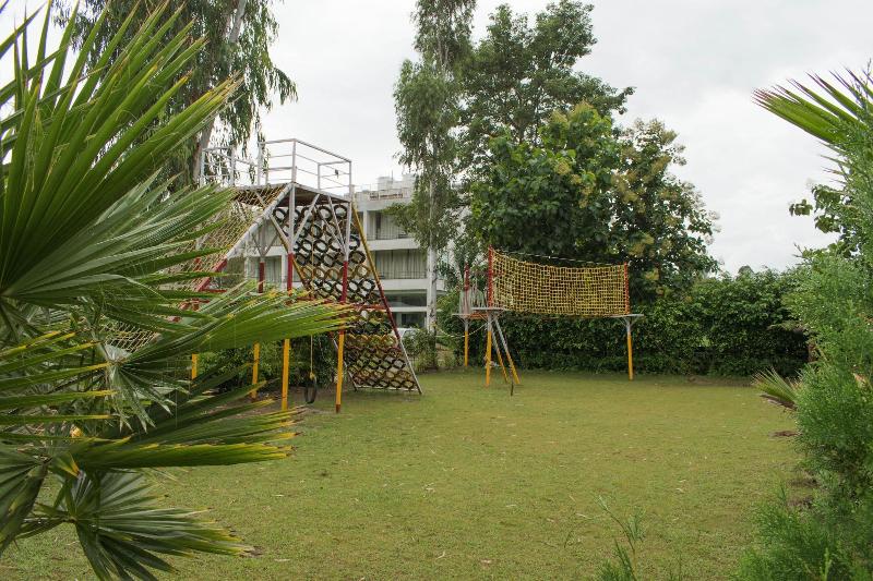 Отель Winsome Resort & Spa