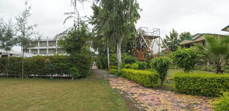 Отель Winsome Resort & Spa