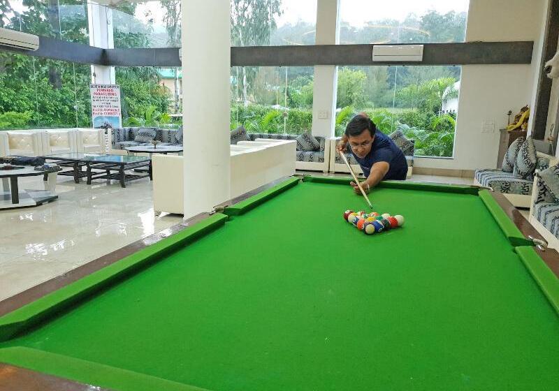 Отель Winsome Resort & Spa