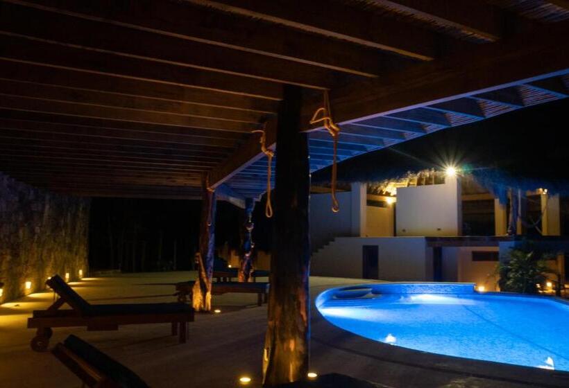 Отель Zazil Retreat