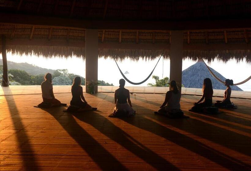 فندق Zazil Retreat