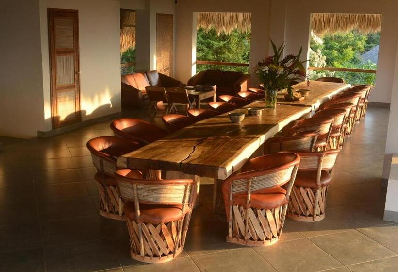 فندق Zazil Retreat