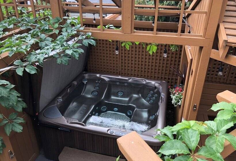 Kelowna Bed And Breakfast