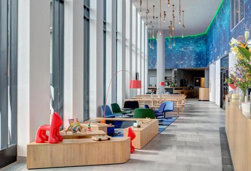 Meininger Hotel Amsterdam Amstel