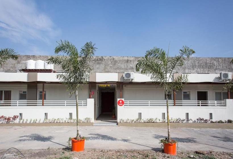 Oyo 10939 Hotel Sangam