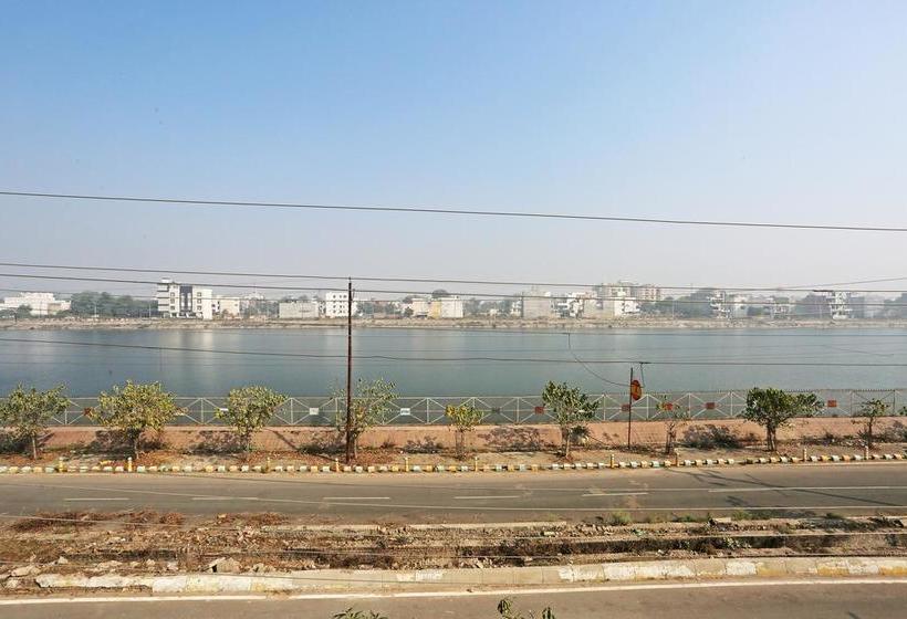 Oyo 11046 Hotel Surya Inn 2