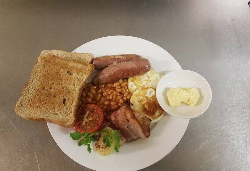 Paddy S Hotel & Apartments