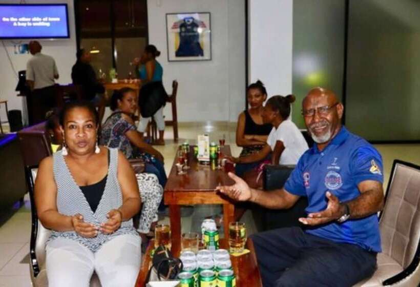 Paddy S Hotel & Apartments